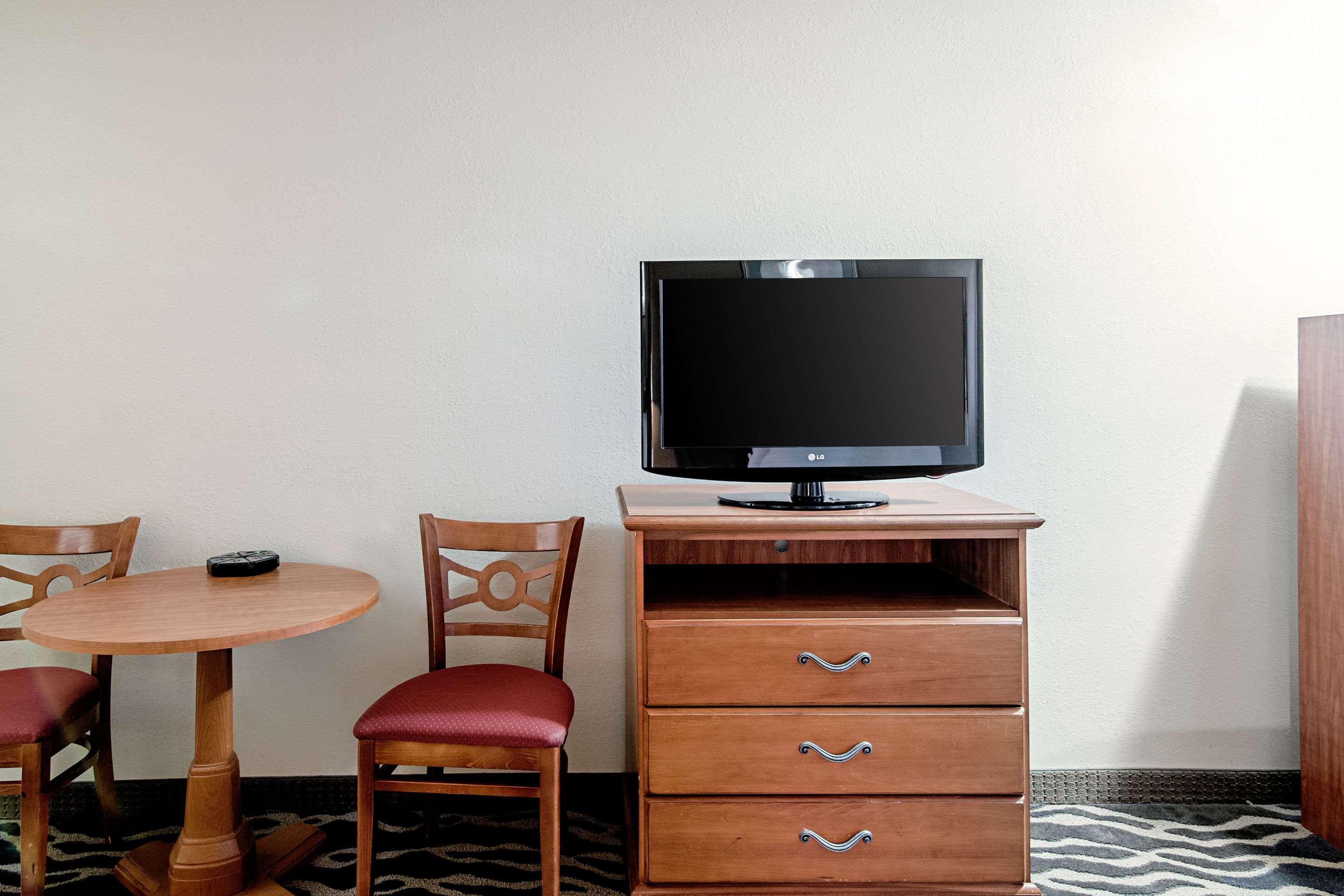 Quality Inn Huron מראה חיצוני תמונה