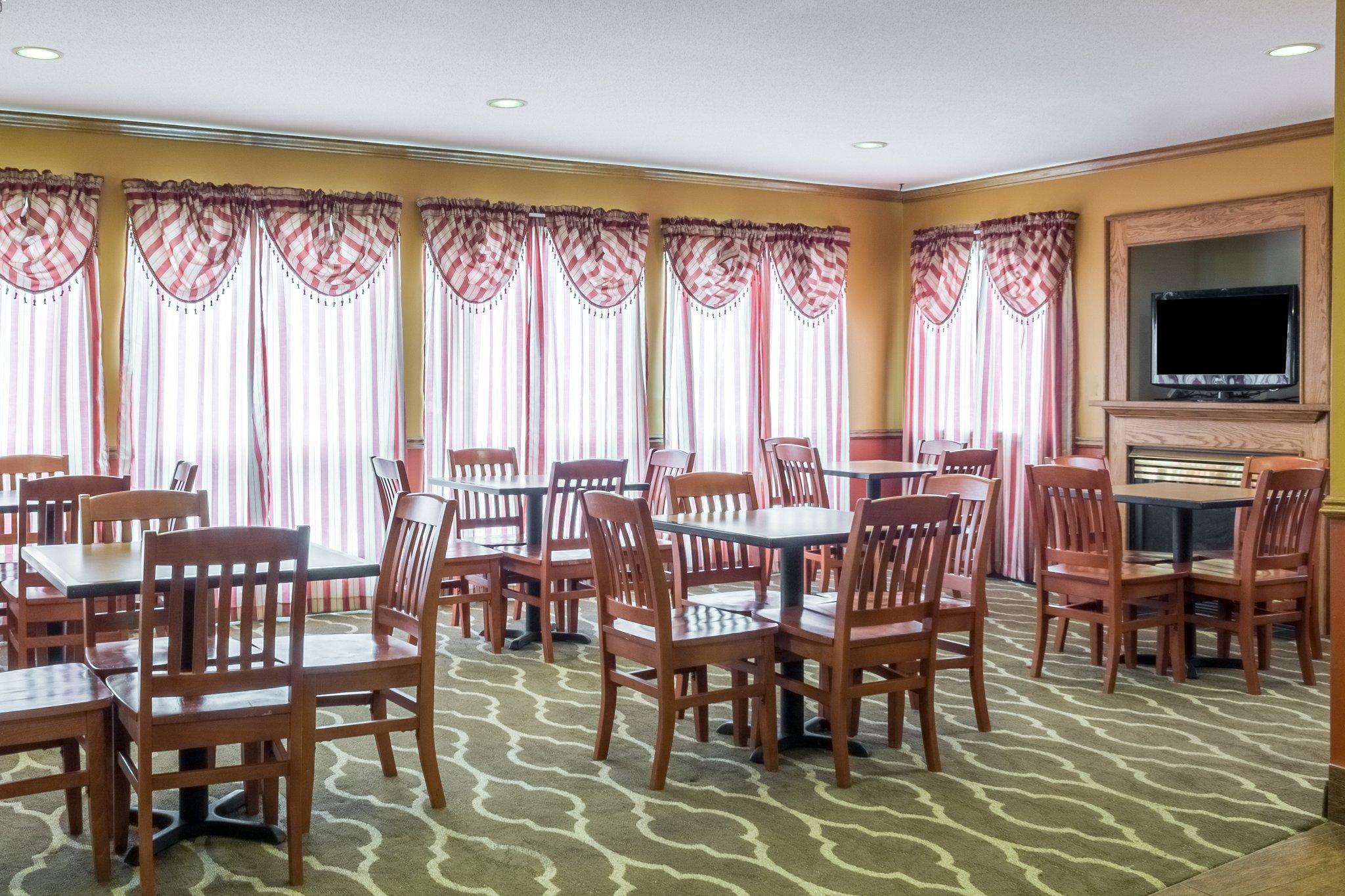 Quality Inn Huron מראה חיצוני תמונה