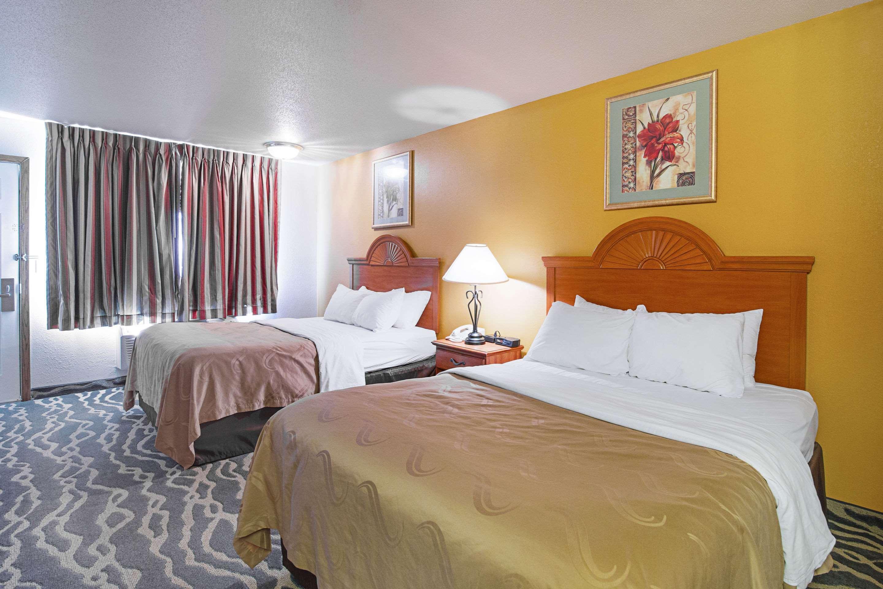 Quality Inn Huron מראה חיצוני תמונה