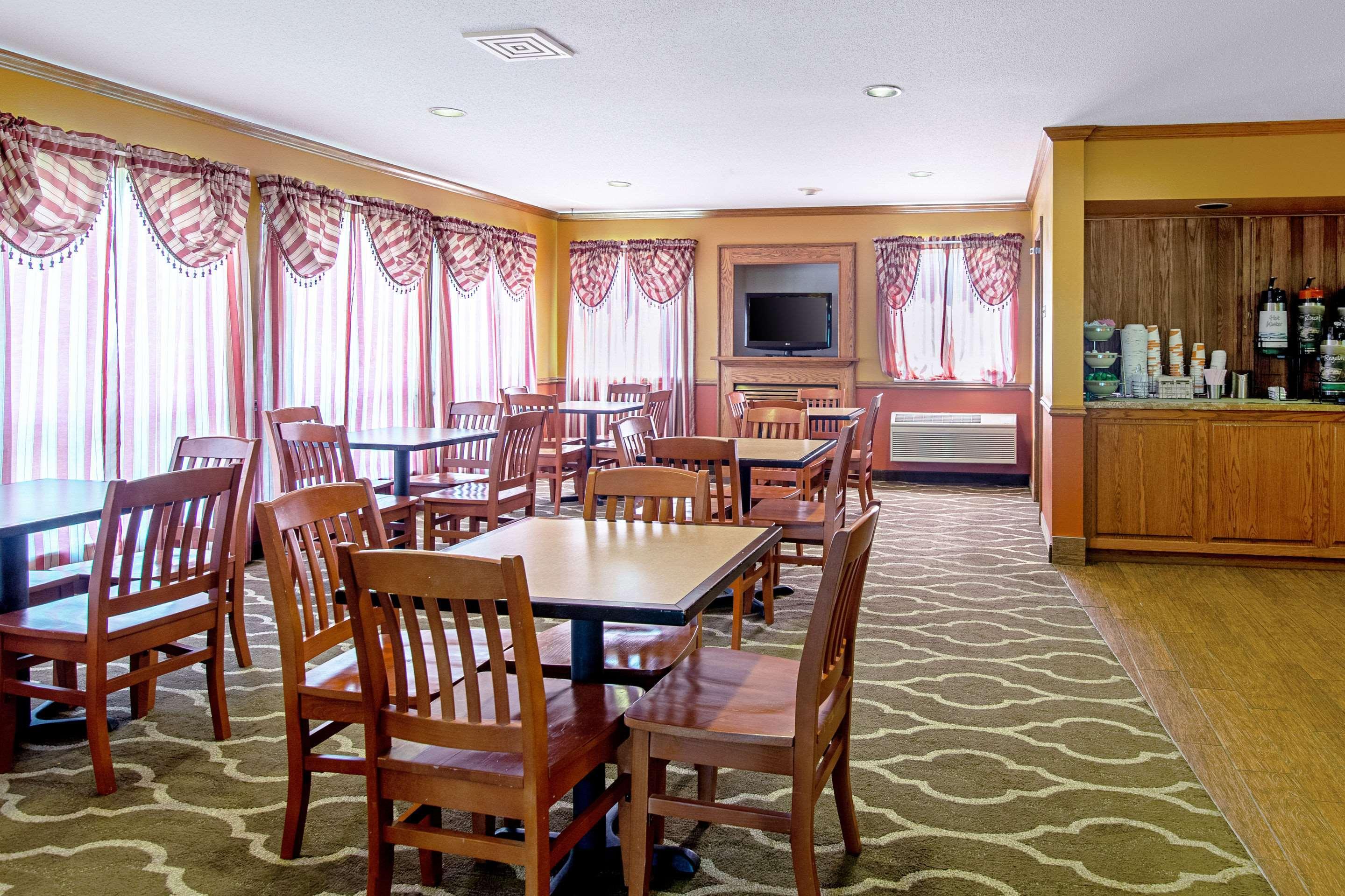 Quality Inn Huron מראה חיצוני תמונה